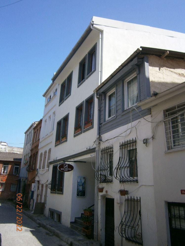 undefined Nos Hotel 6