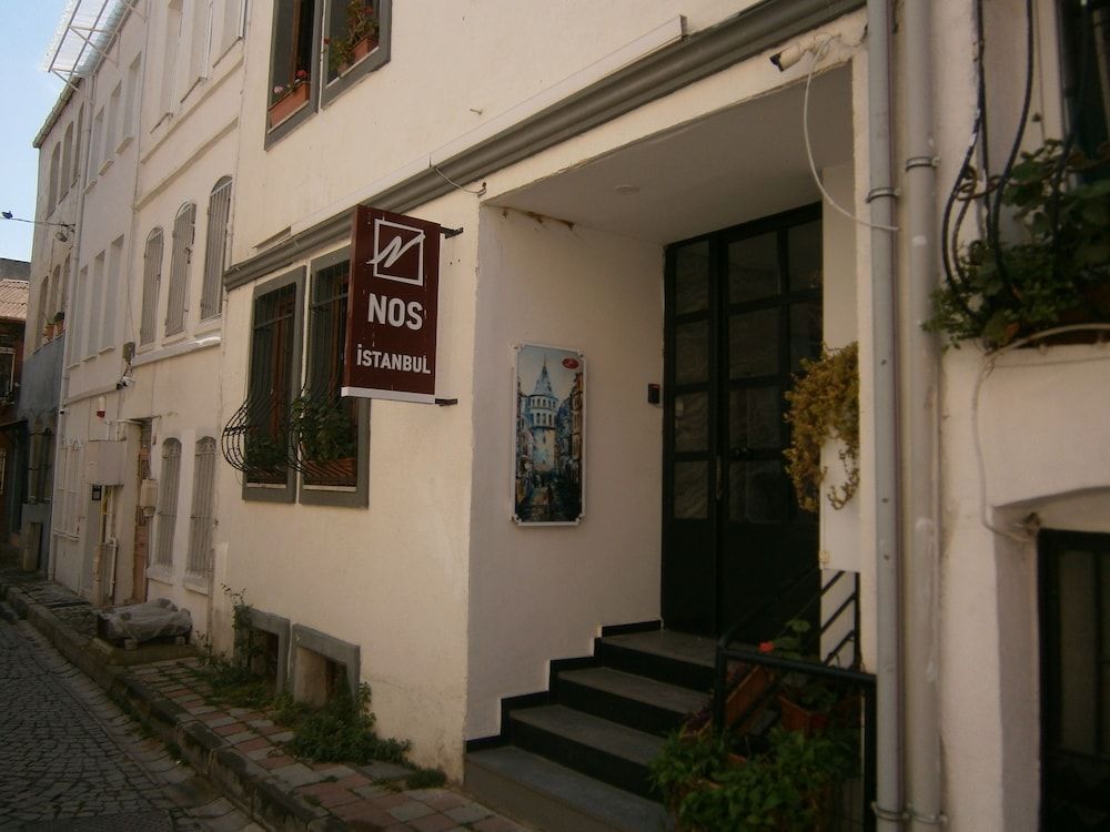 undefined Nos Hotel 8