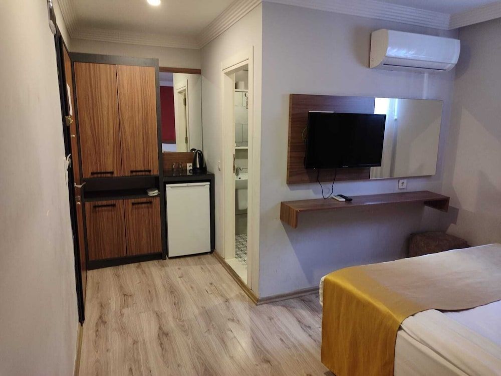 Terra Rossa Standard Double Room 8