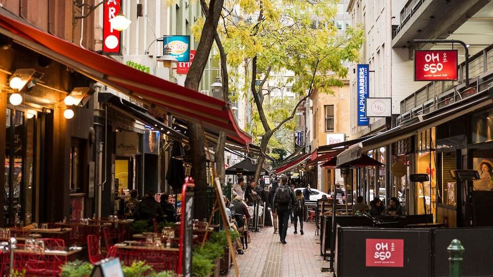 undefined BHB CBD Dream - Wine Netflix Wifi Views 3