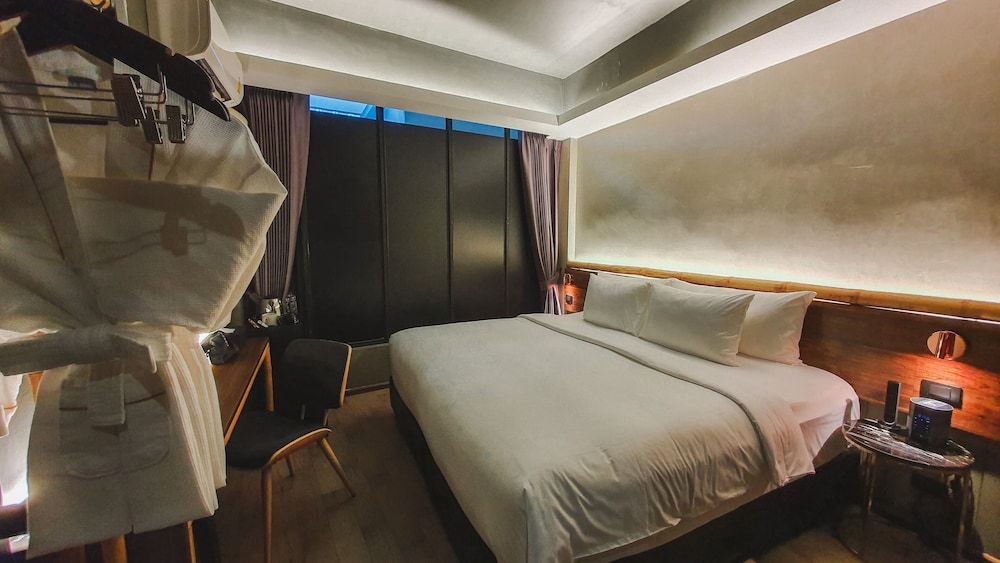 Standard King Room at First Floor (OTF)