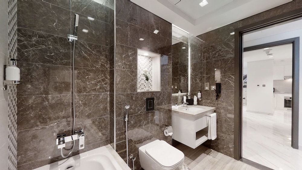 Suha Mina Rashid Hotel Apartments Two Bedroom Deluxe Apartment (King Bed +Twin Bed) 11