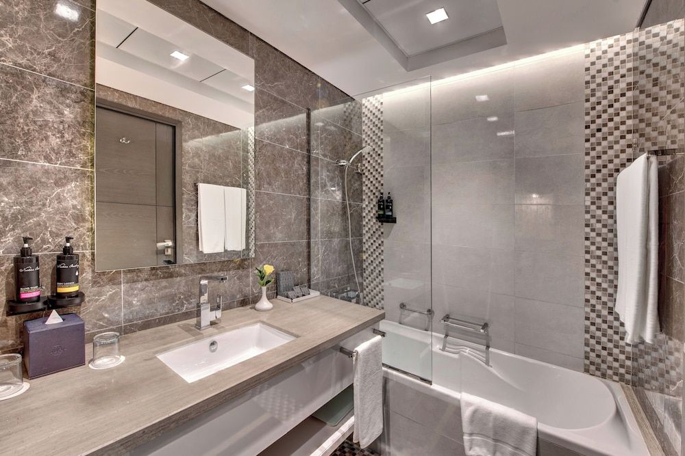 Suha Mina Rashid Hotel Apartments Deluxe Studio Apartment 5