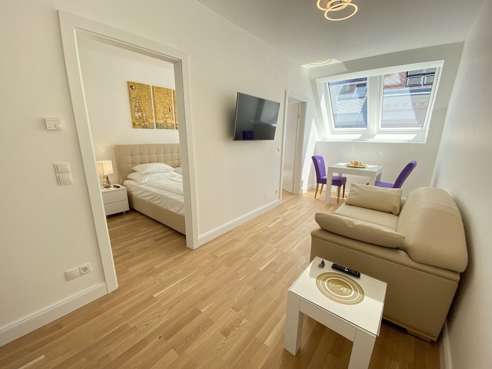 Steiner Residences Vienna Nestroyplatz Exclusive Apartment, 1 Bedroom, Non Smoking, Kitchen 7