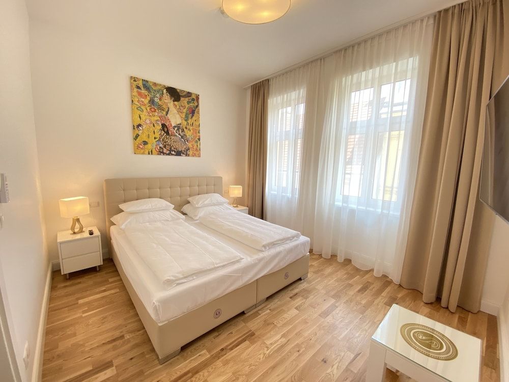 Steiner Residences Vienna Nestroyplatz Family Apartment, 1 Bedroom, Non Smoking, Balcony