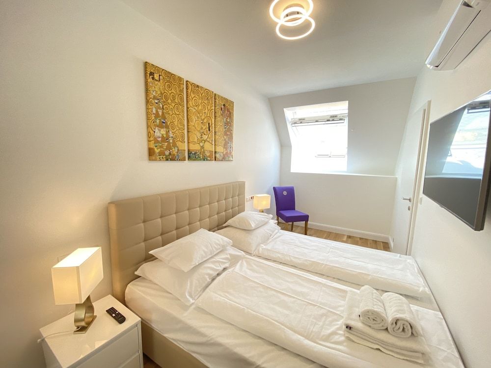 Steiner Residences Vienna Nestroyplatz Exclusive Apartment, 1 Bedroom, Non Smoking, Kitchen 3
