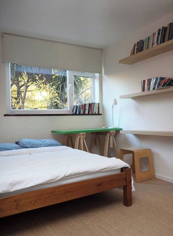 undefined 3 bed Apartment With Garden in Zone one se1 4