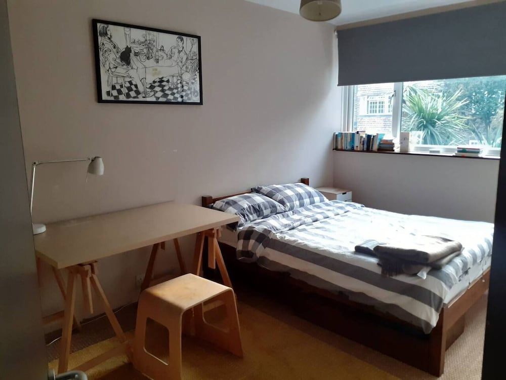 undefined 3 bed Apartment With Garden in Zone one se1 6