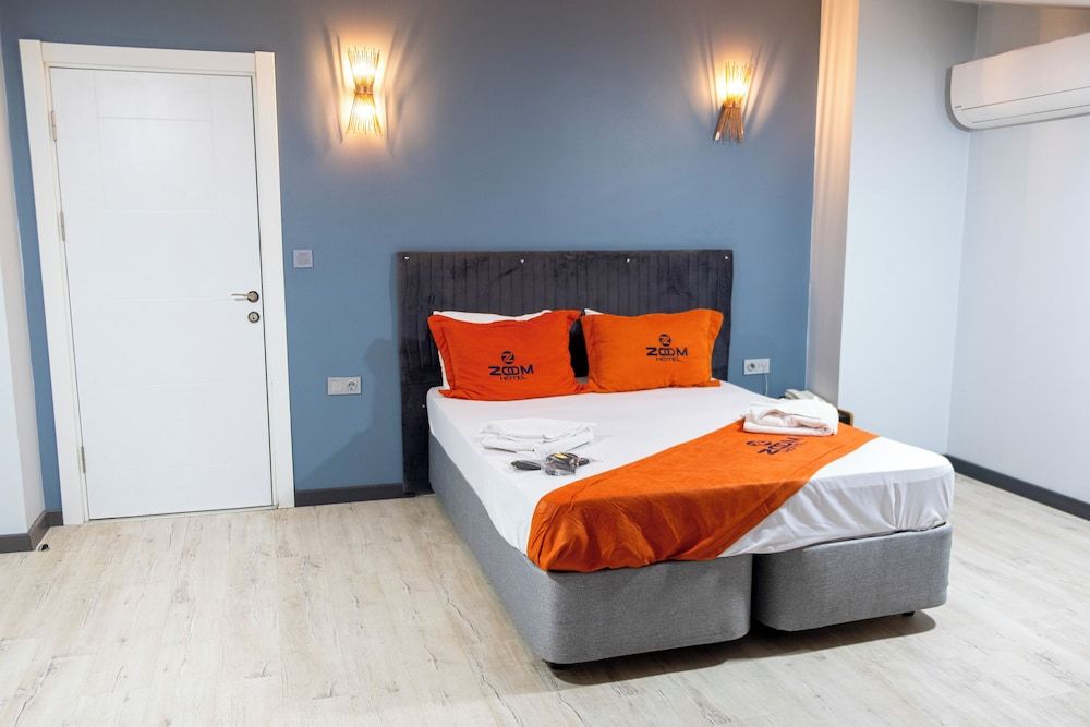 undefined Zoom Hotel 2