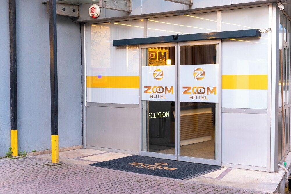 undefined Zoom Hotel 7