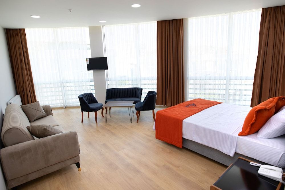 Zoom Hotel Standard Studio