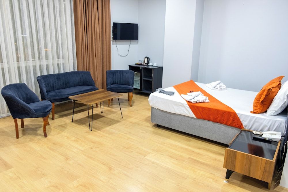 Zoom Hotel Standard Studio 4