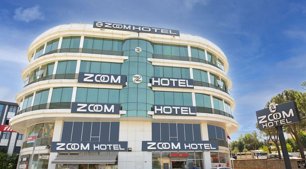 undefined Zoom Hotel 6
