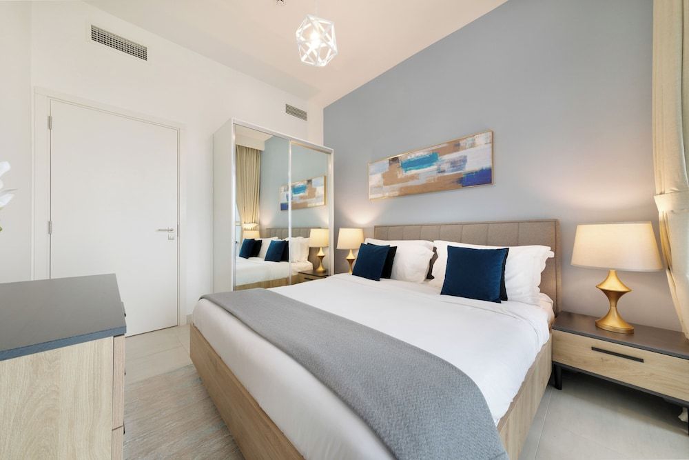 undefined Capital Living On Reem: The Bridges 6