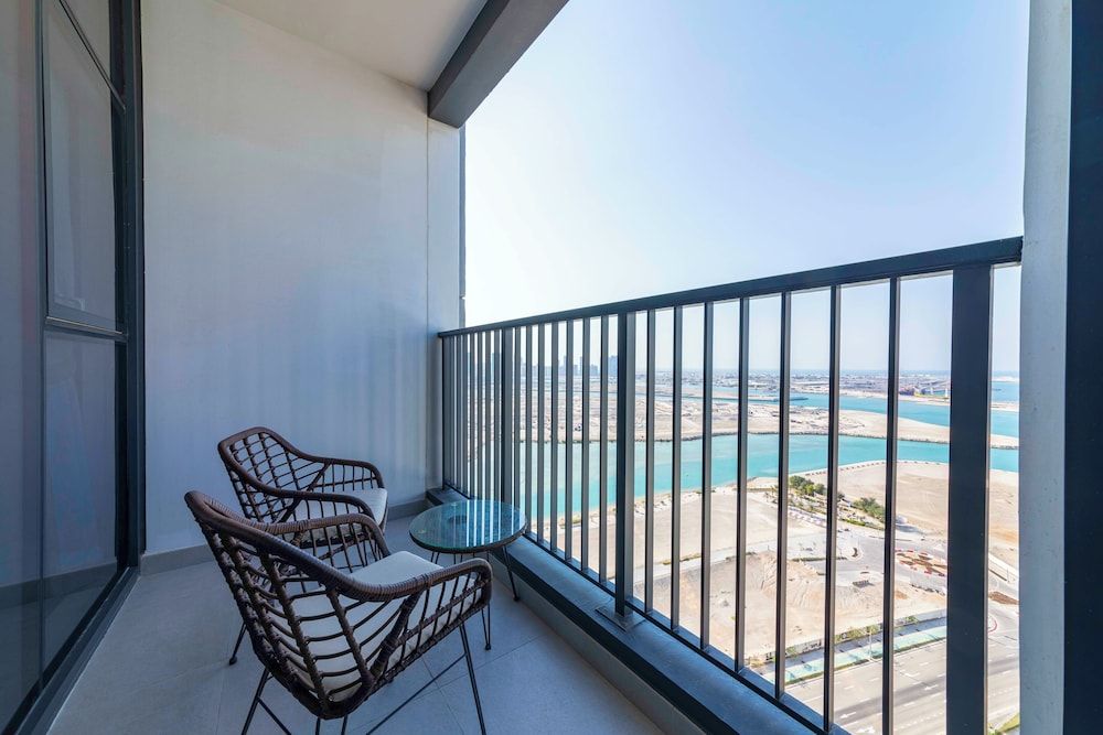 Capital Living On Reem: The Bridges Comfort Apartment, 2 Bedrooms, Pool Access, Sea View 17