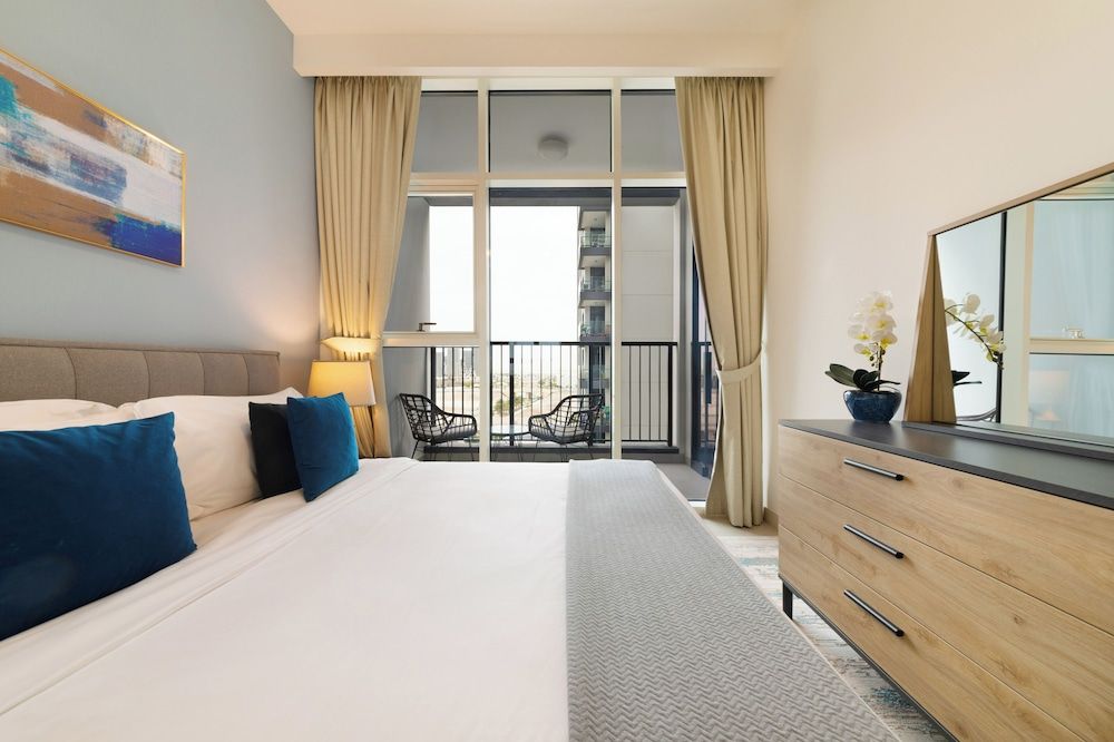 undefined Capital Living On Reem: The Bridges 7