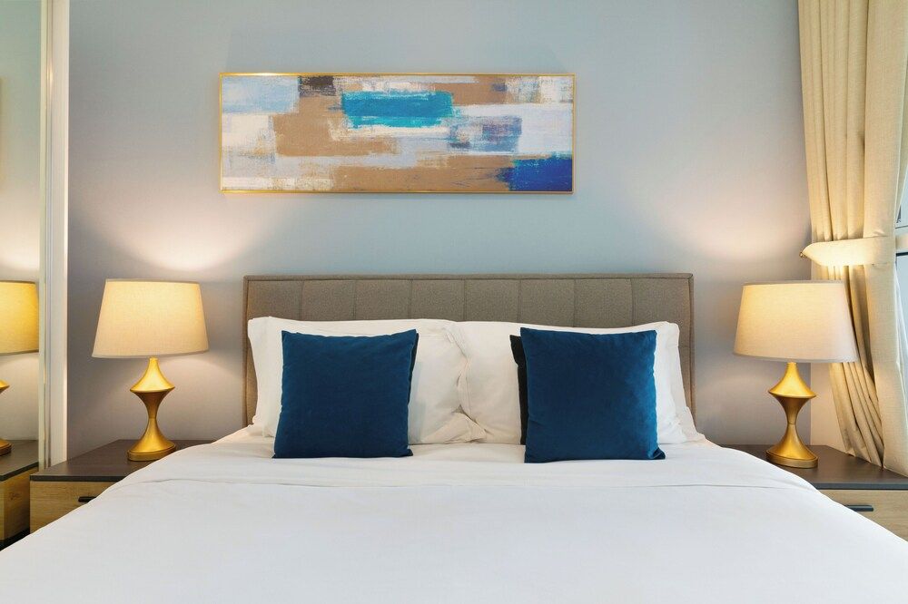 undefined Capital Living On Reem: The Bridges 8