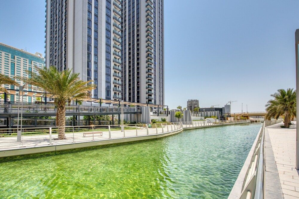 undefined Capital Living On Reem: The Bridges
