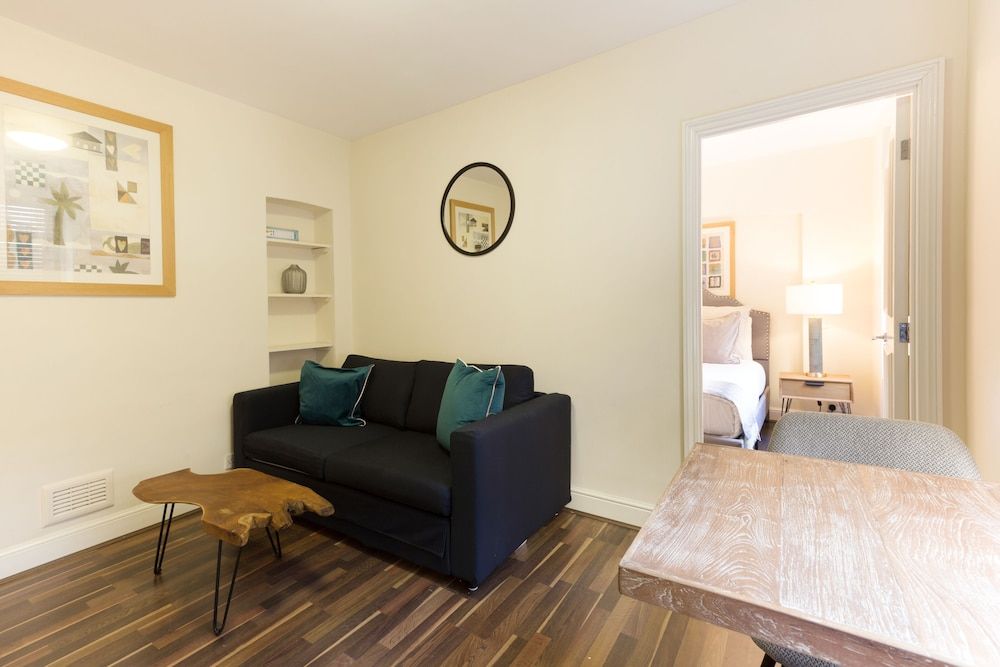 Bright Apartment in Marble Arch by Allô Housing Apartment 2