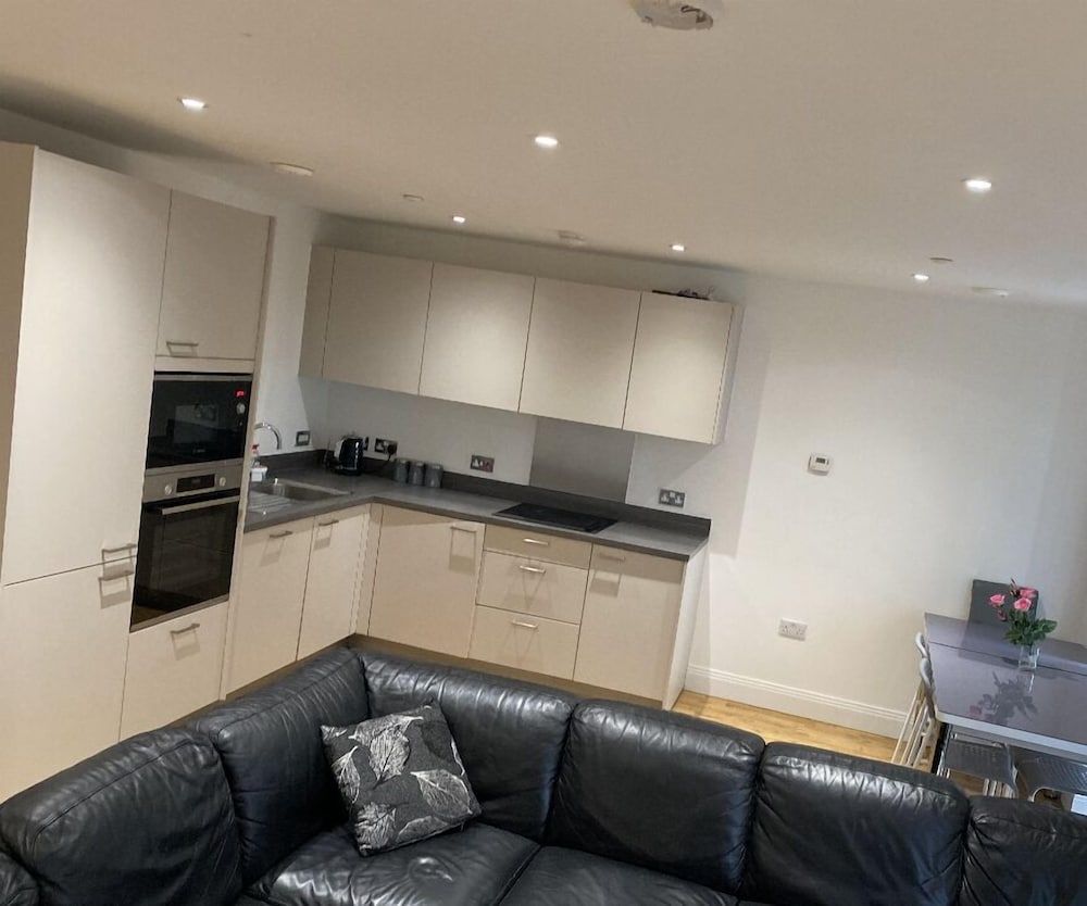 undefined Wellington Royal Artillery Apt 2 Bed Home Away hom 2