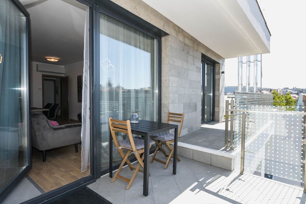 undefined Elisabeth Downtown Apartments by FirstHost 9