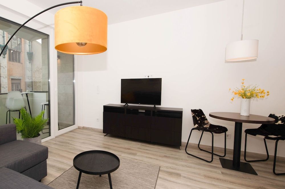 Elisabeth Downtown Apartments by FirstHost Superior Family Apartment with Balcony 21