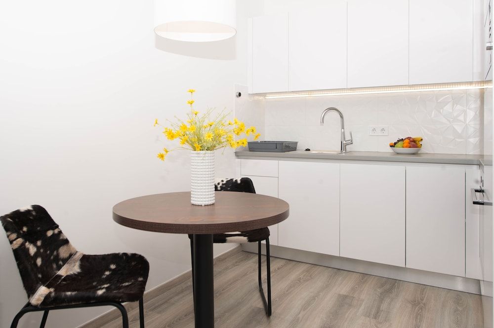 Elisabeth Downtown Apartments by FirstHost Superior Family Apartment with Balcony 22