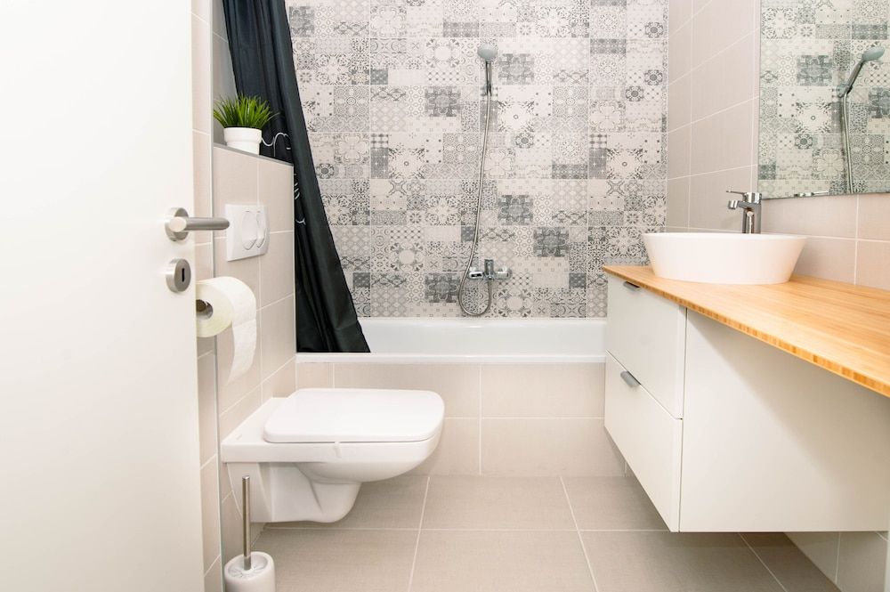 Elisabeth Downtown Apartments by FirstHost Superior Family Apartment with Balcony 12