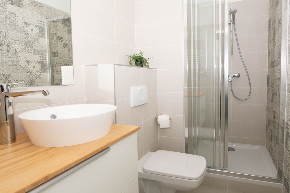 Elisabeth Downtown Apartments by FirstHost Superior Family Apartment with Balcony 10