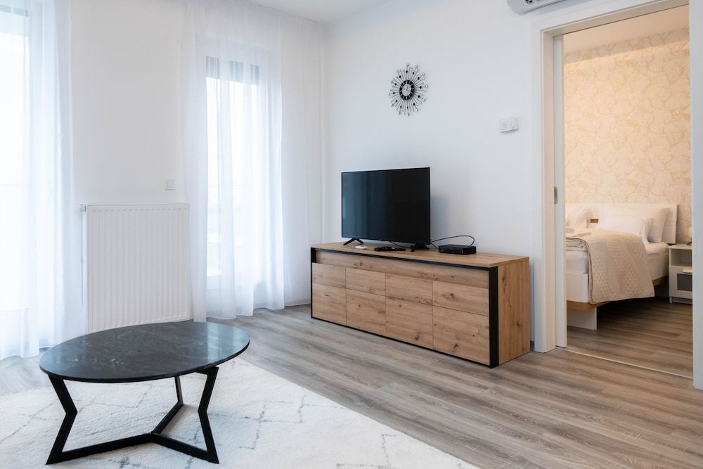 Elisabeth Downtown Apartments by FirstHost Superior Apartment with Balcony 31