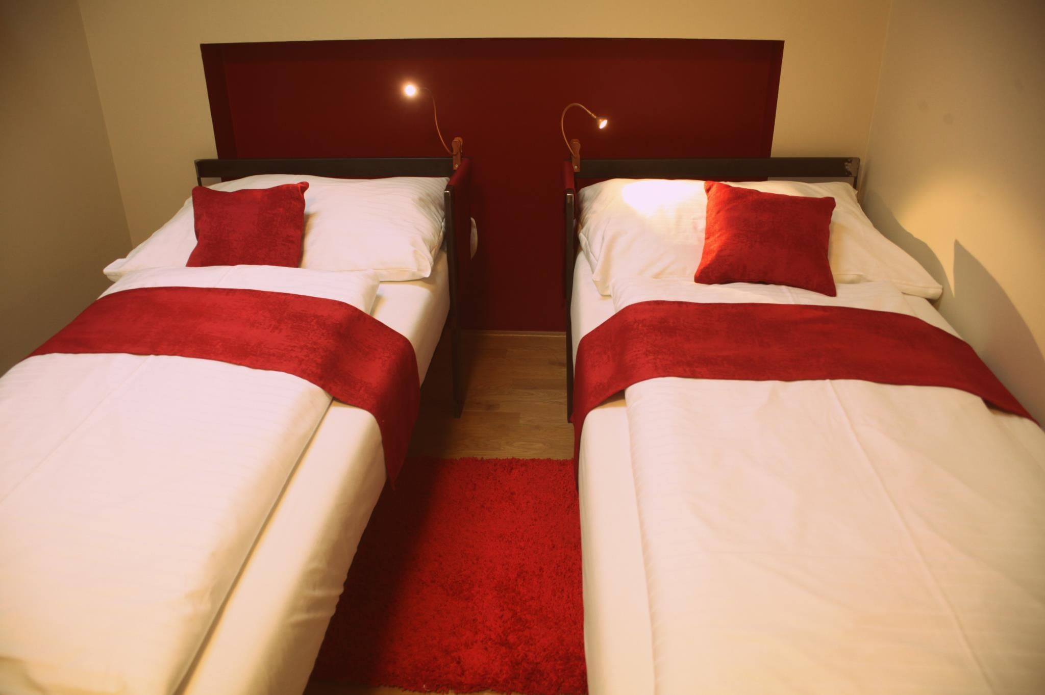 Female Deluxe Dormitory (6 Adults)