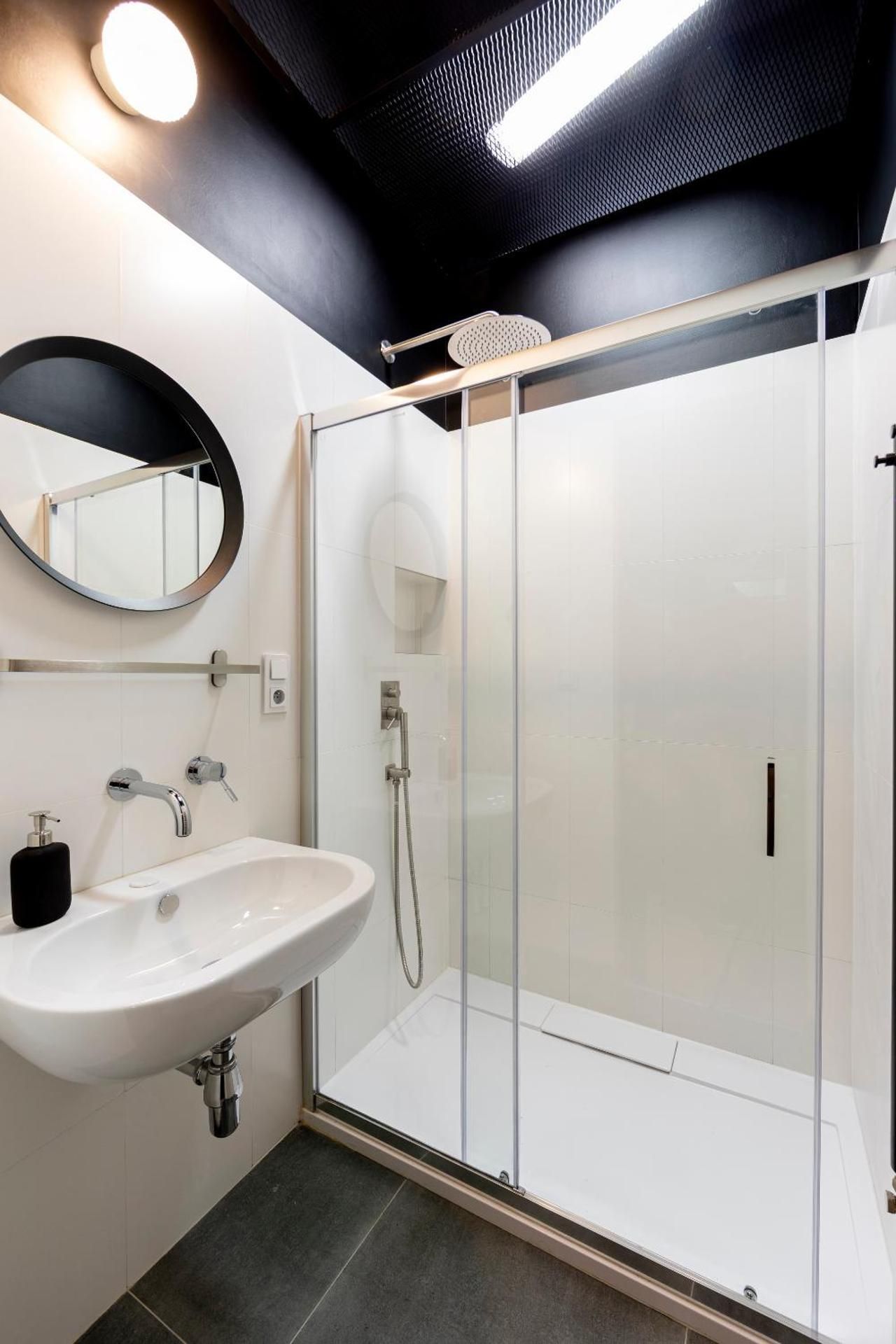 Bed in 6-Bed Mixed Dormitory Room