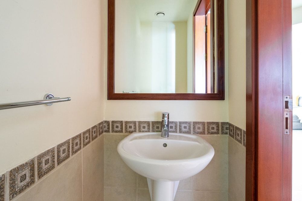 undefined Deluxe 1BR in Fairmont South W/ Huge Balcony & Beach Club Membership! 9