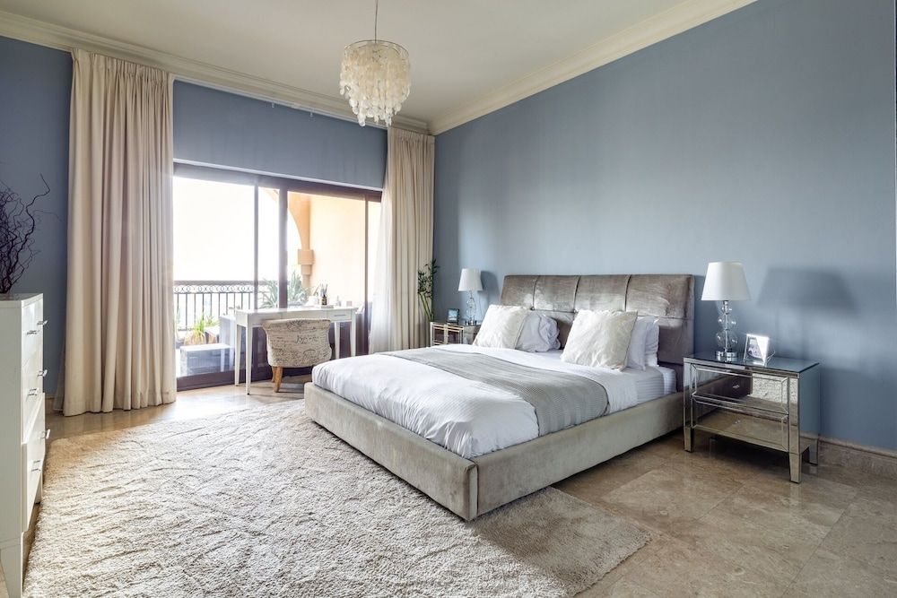 undefined Deluxe 1BR in Fairmont South W/ Huge Balcony & Beach Club Membership! 3