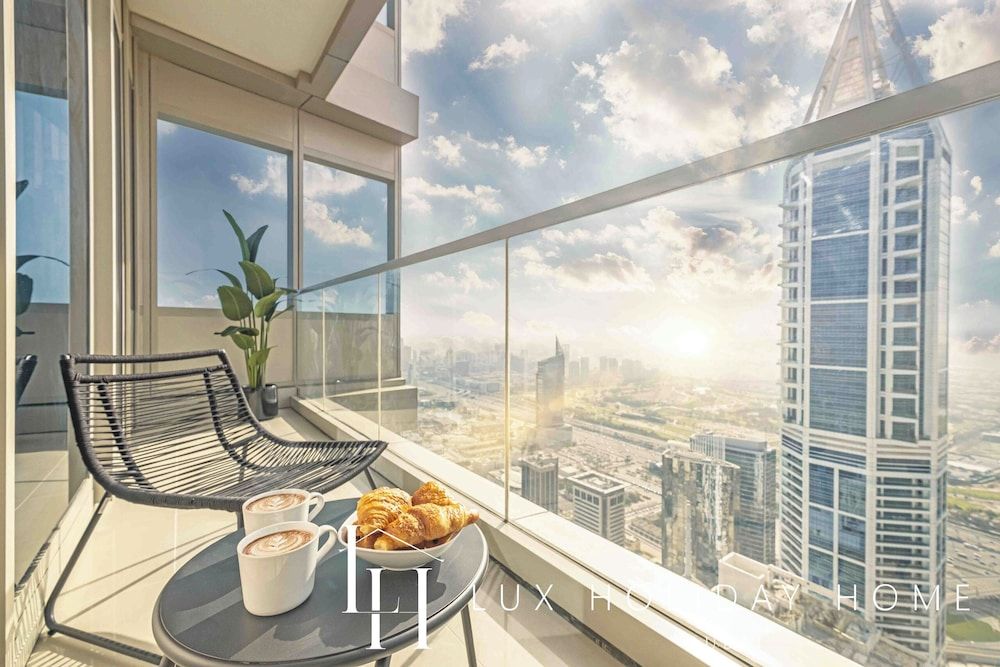 undefined LUX The Sky View Suite Dubai Marina 4