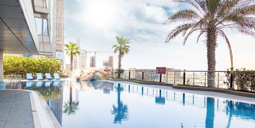 undefined LUX The Sky View Suite Dubai Marina 10