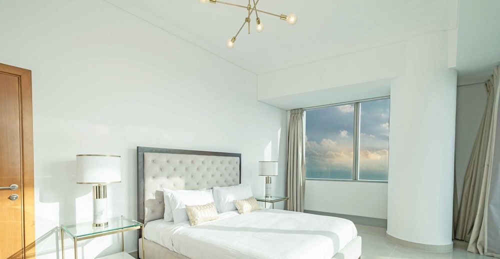 LUX The Sky View Suite Dubai Marina Deluxe Apartment 4