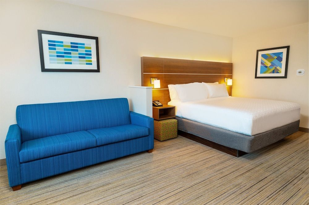 Standard Room, 1 King Bed, Accessible (Communications)
