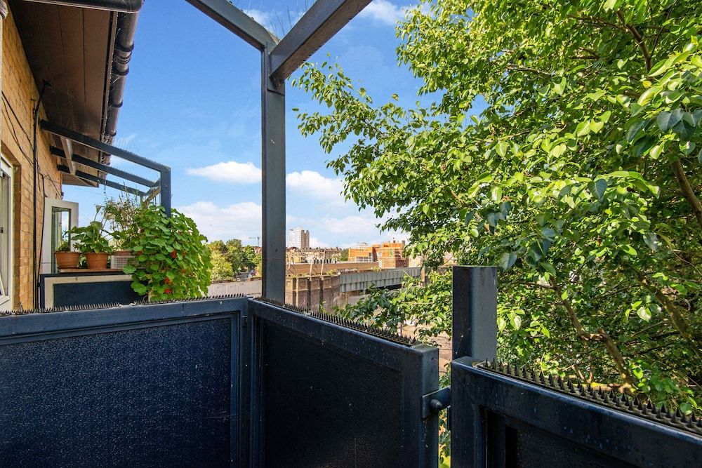 undefined One Bedroom Apartment 8