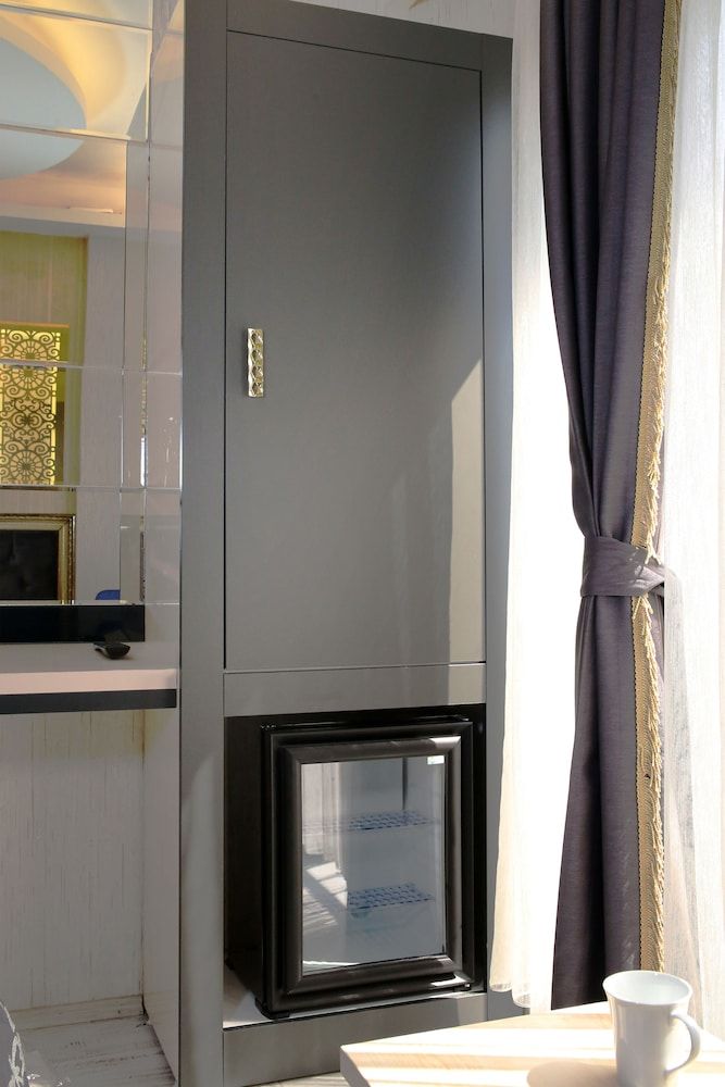 undefined Grand Tower Hotel 9