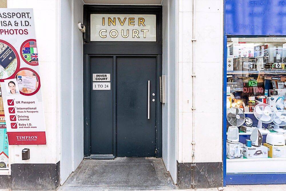 undefined Luxury and Modern Bayswater Apartment 2