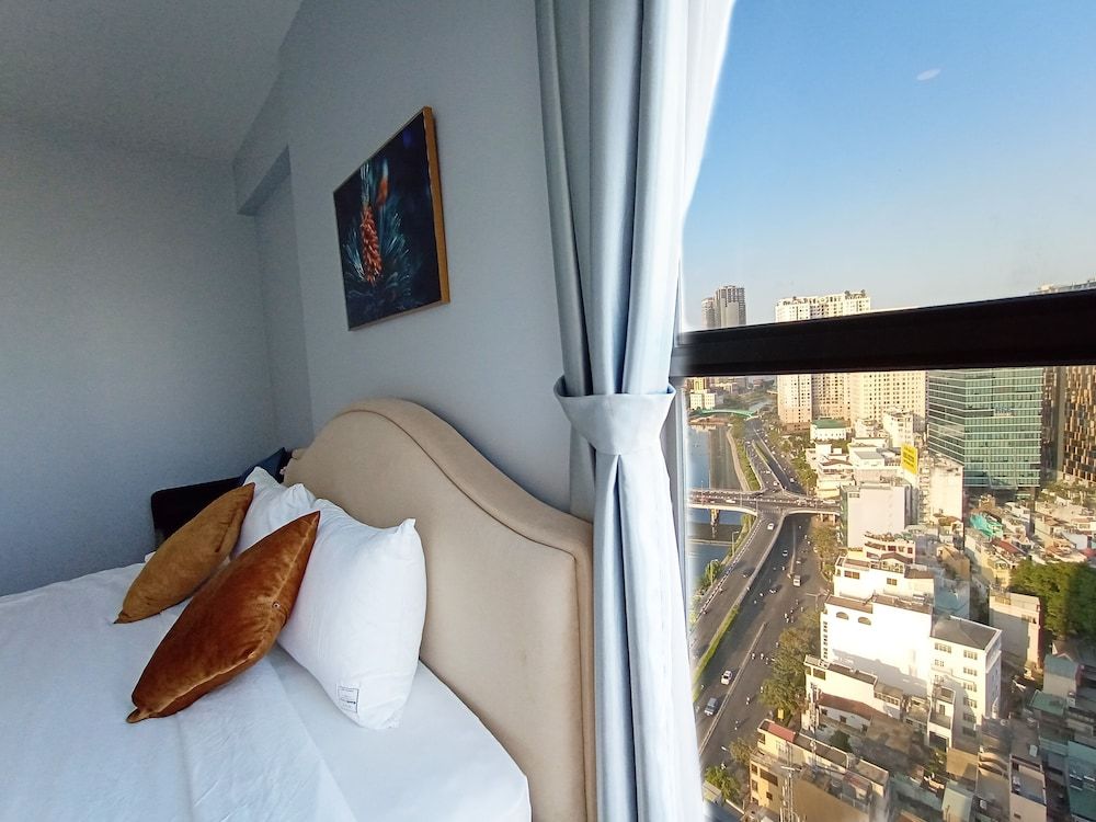 Millennium Masteri Apartment Presidential Apartment, 3 Bedrooms, Balcony, City View 15