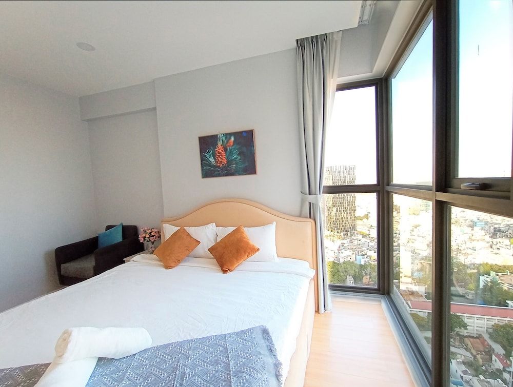 Millennium Masteri Apartment Presidential Apartment, 3 Bedrooms, Balcony, City View 12