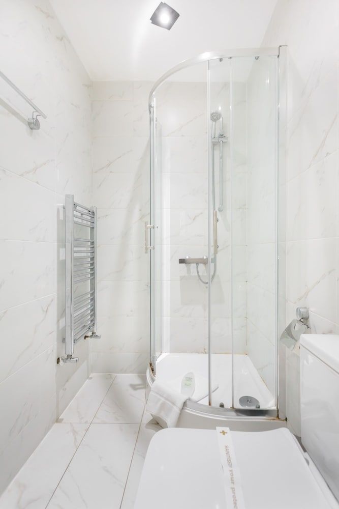 Budget Apartment Next to Kings Cross - Eurostar Deluxe Apartment, Private Bathroom (4) 15