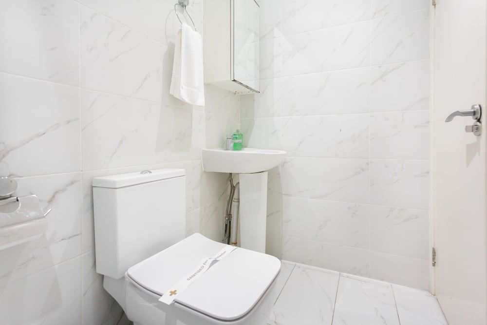 Budget Apartment Next to Kings Cross - Eurostar Deluxe Apartment, Private Bathroom (4) 12