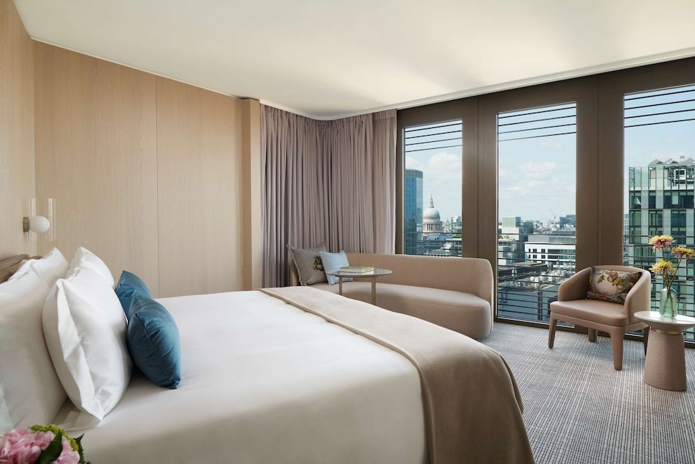 Deluxe Room, City View
