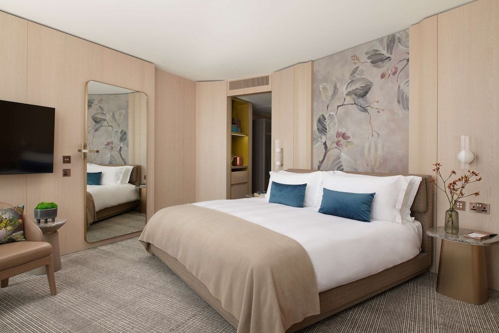 Deluxe Room, 1 King Bed