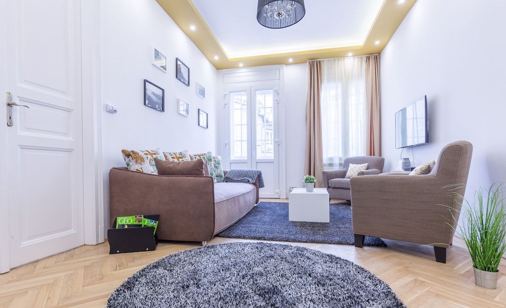 Real Apartments Zoltan Luxury Apartment 25