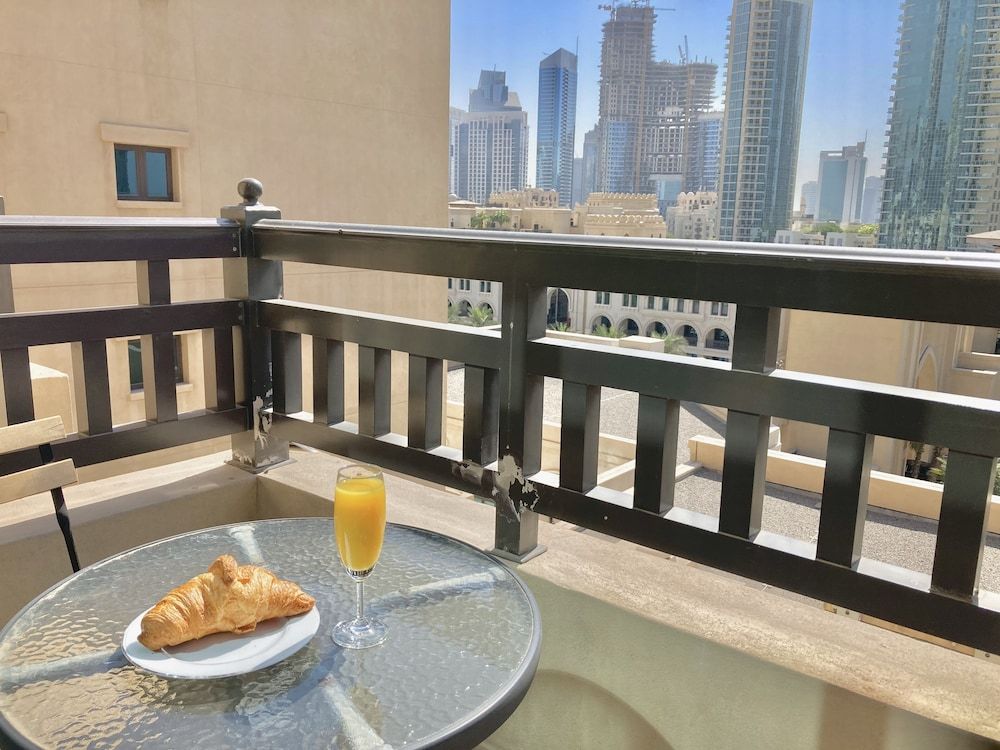 undefined Luxurious Stay in Dubai Downtown 9