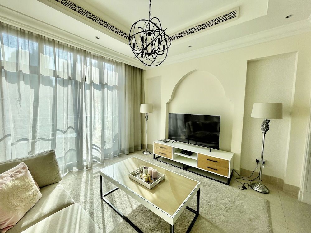 Luxurious Stay in Dubai Downtown Deluxe Single Room (1 Bedroom) 7